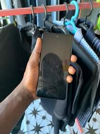 A picture of SAMSUNG A52