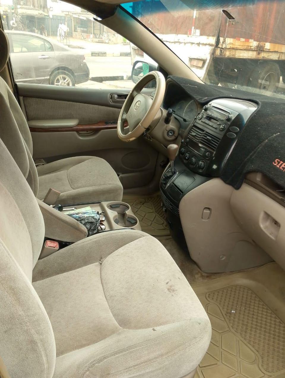 A picture of Car