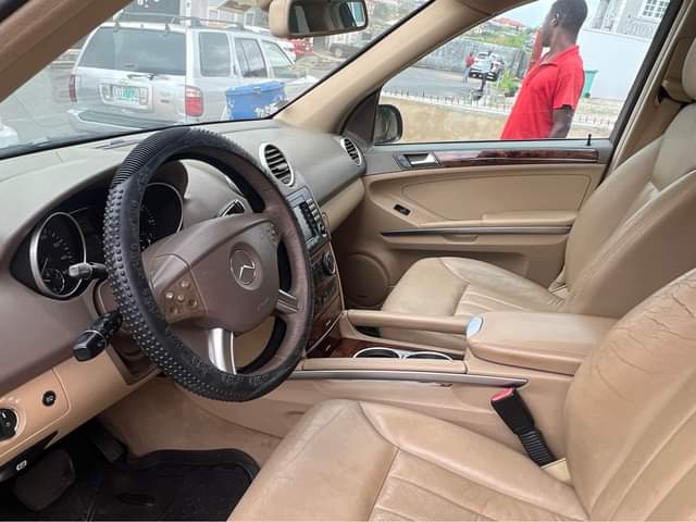 A picture of 2007 08 Mercedes Benz ML500