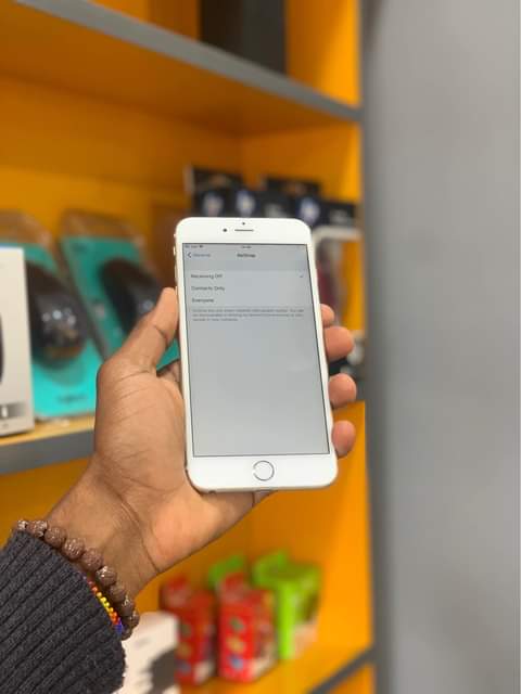 A picture of IPHONE 6 64GB FINGER