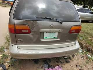 A picture of Toyota sienna