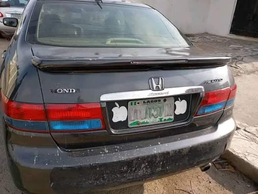 A picture of Honda Accord Eod Engine is smoking Gear transmission is good