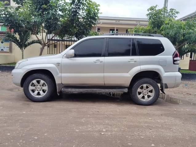 A picture of PRICE MIL 28 CONTACT 0712827933 LAND CRUISER PRADO 120 ENGINE
