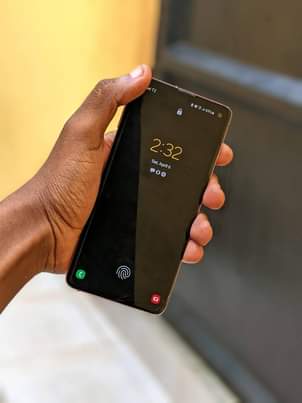 A picture of Samsung galaxy S10