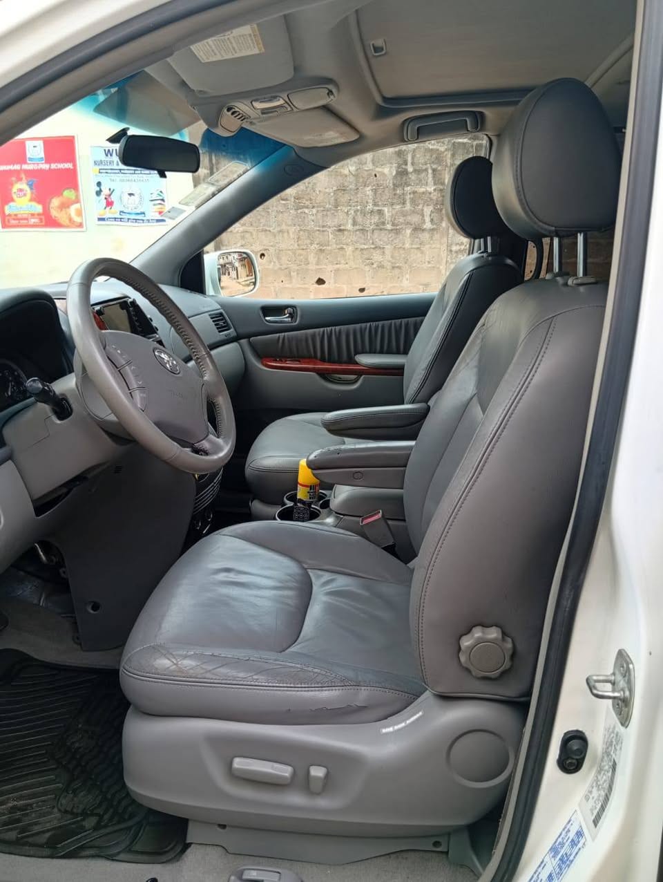 A picture of Tokunbo 2005 Toyota sienna for sale 2025 entry