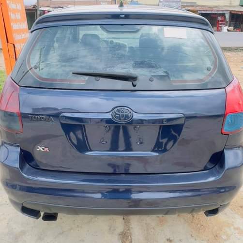 A picture of Toyota Matrix 04