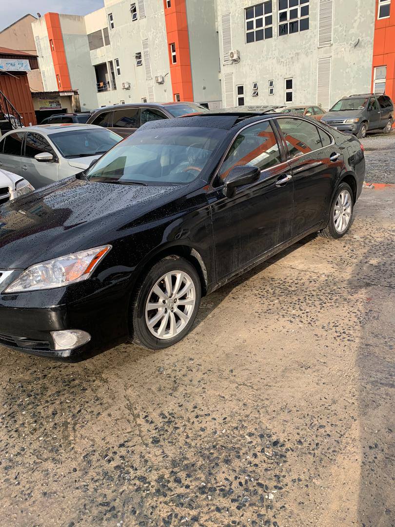 A picture of Foreign used Lexus ES350
