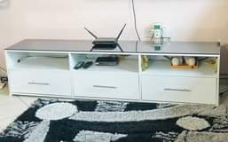 A picture of Tv show case