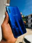 A picture of SAMSUNG A7