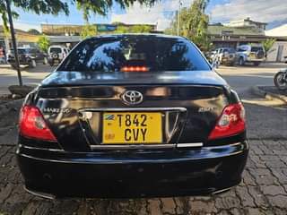A picture of Toyota Mark X