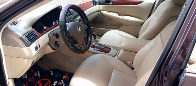 A picture of Super Sharp Lexus es300 04 model Belgium Grade First body