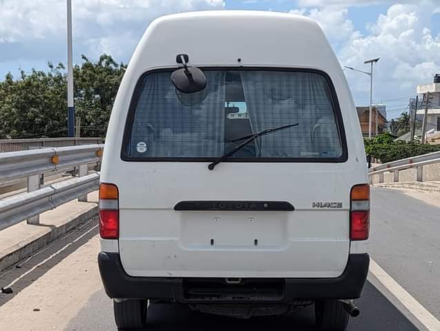 A picture of TOYOTA HIACE En