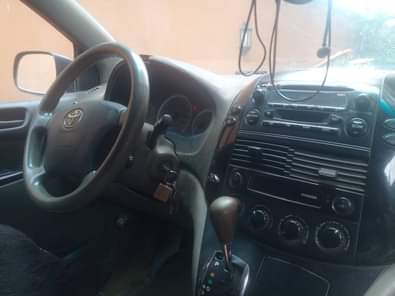 A picture of ANOTHER HOT CAKE IS HERE SUPER CLEAN TOYOTA SIENNA 2004