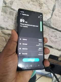 A picture of Samsung note 9