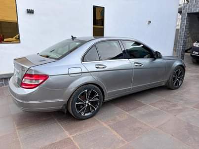 A picture of Benz c300 2009 model