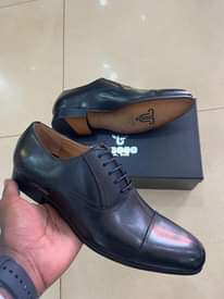 A picture of Men s shoes