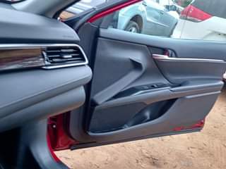 A picture of Foreign used 2020 model Toyota Camry le