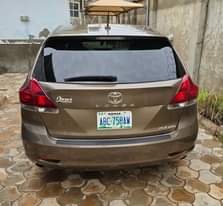 A picture of Full option Toyota venza AWD XLE