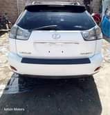 A picture of White Angel Lexus Rx330 2004 05 model