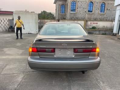 A picture of Camry 1999 model freshly baked from first body engine gear