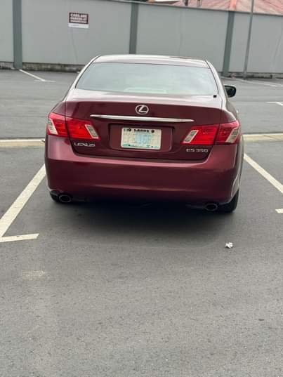 A picture of Luxury at Its Finest 2009 Lexus ES350 Belgium Standard Pristine