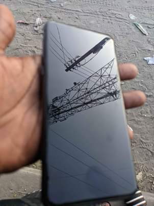 A picture of Samsung s10e bd mpya Kam inavyoonekana Gb 128 location magomen