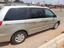 A picture of Clean Toyota Sienna