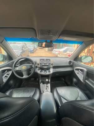 A picture of Clean Neatly Used Toyota RAV4 2009