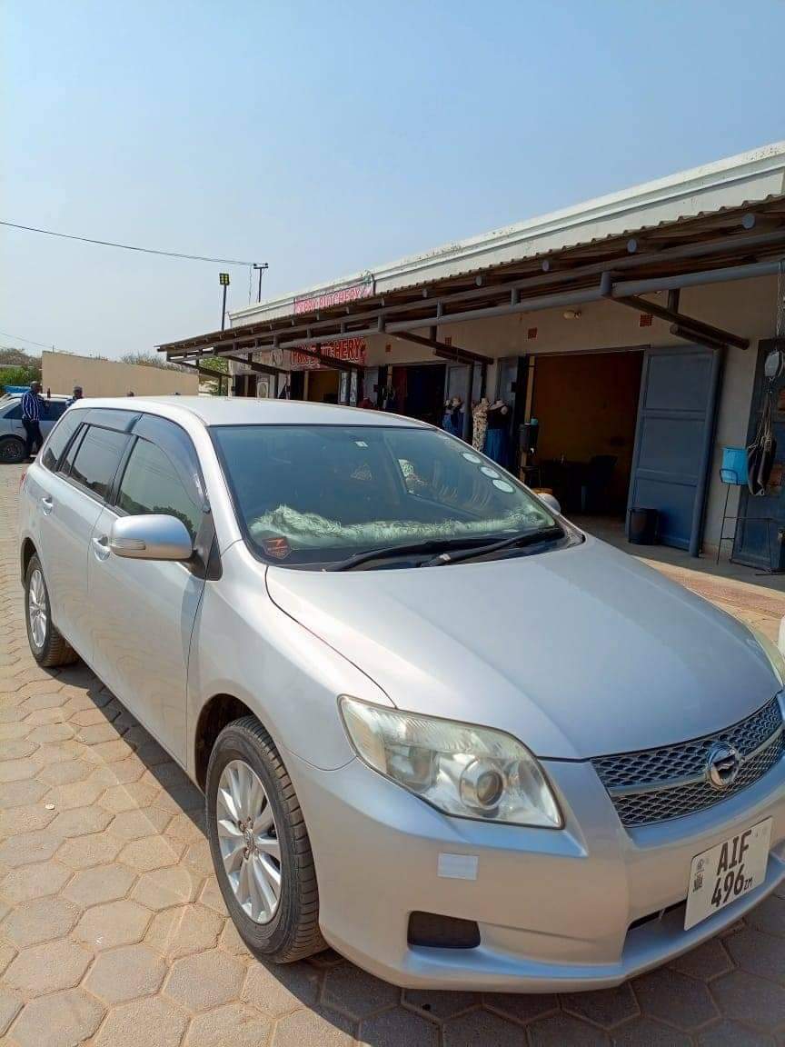 toyota fielder