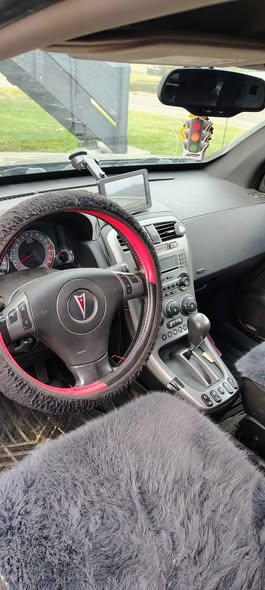 A picture of 2006 Pontiac torrent