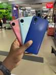 A picture of Pre used iphones samsungs