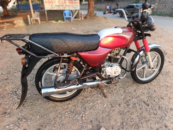 bajaj boxer