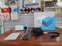 A picture of Yg300 Lcd Min Projector kwa Tsh 110 000 tu Native