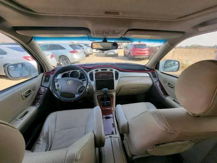 A picture of TOKS STANDARD 2005 TOYOTA HIGHLANDER