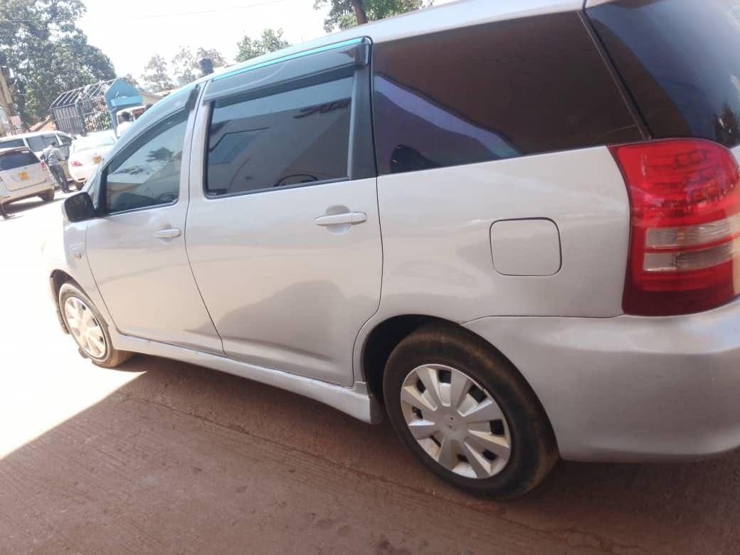 A picture of 2004 Toyota Wish
