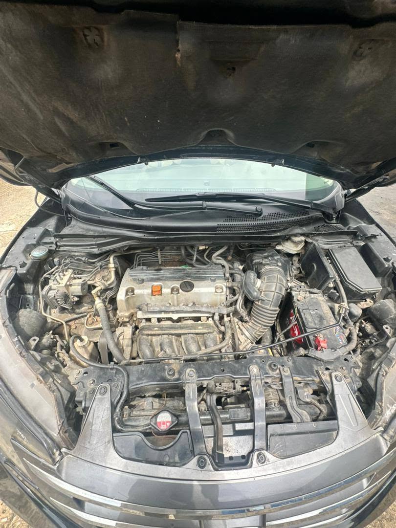 A picture of Honda CRV 08103041080