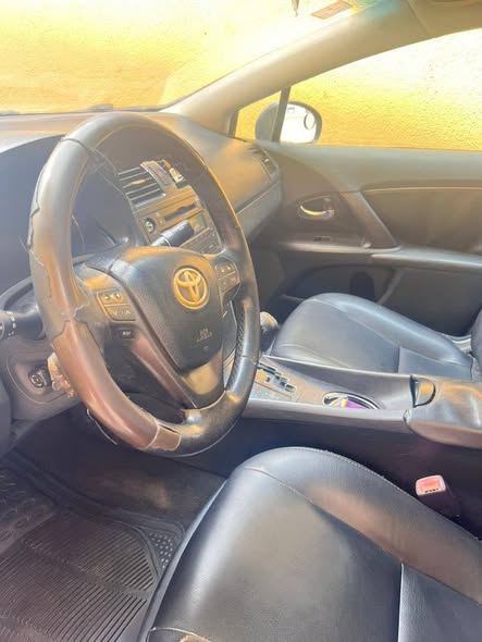 A picture of Toyota Avensis 2013 model Engine Gear Ac Buy and drive