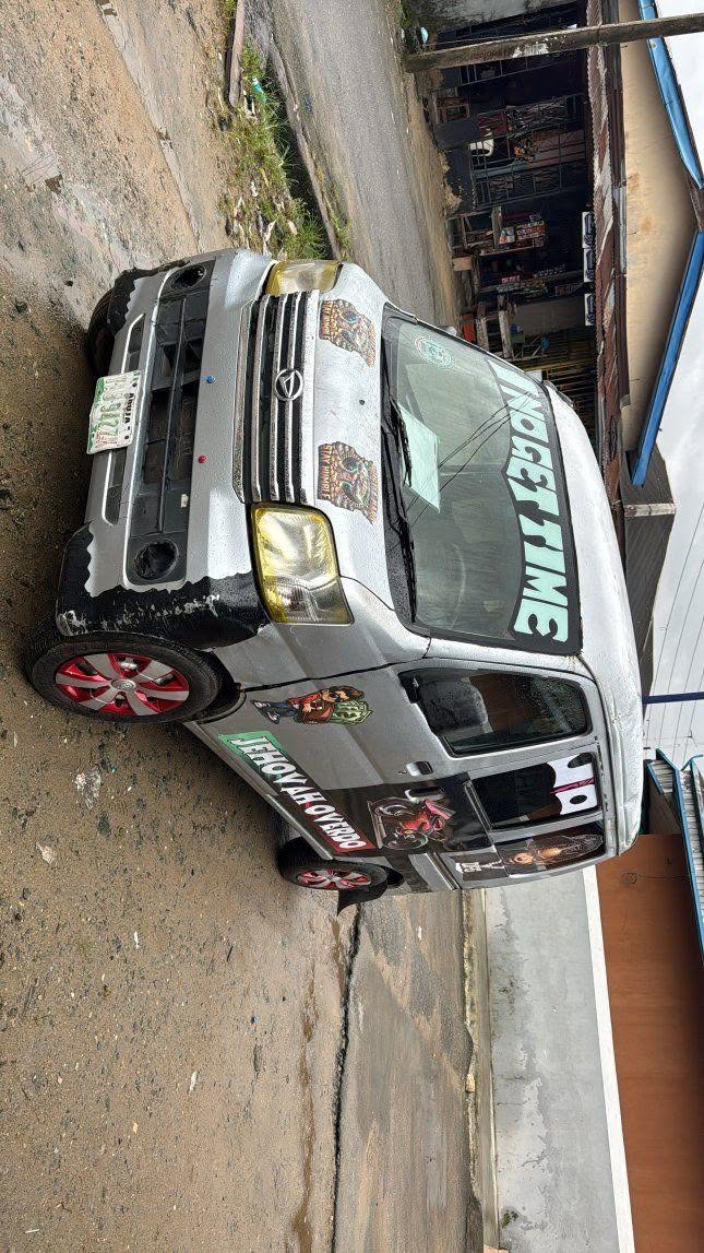 A picture of Mimi bus