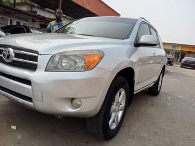 A picture of Super clean Toyota RAV4 naija used everything working perfectly Suleja