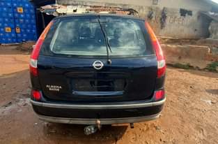 A picture of Nissan Almera Tino