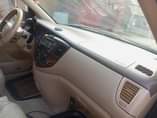 A picture of Mazda mpv 05
