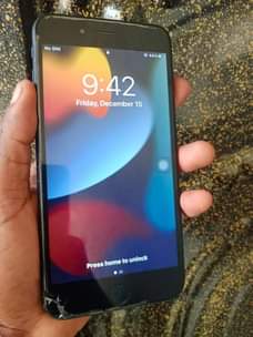 A picture of Iphone 7plus 128gb