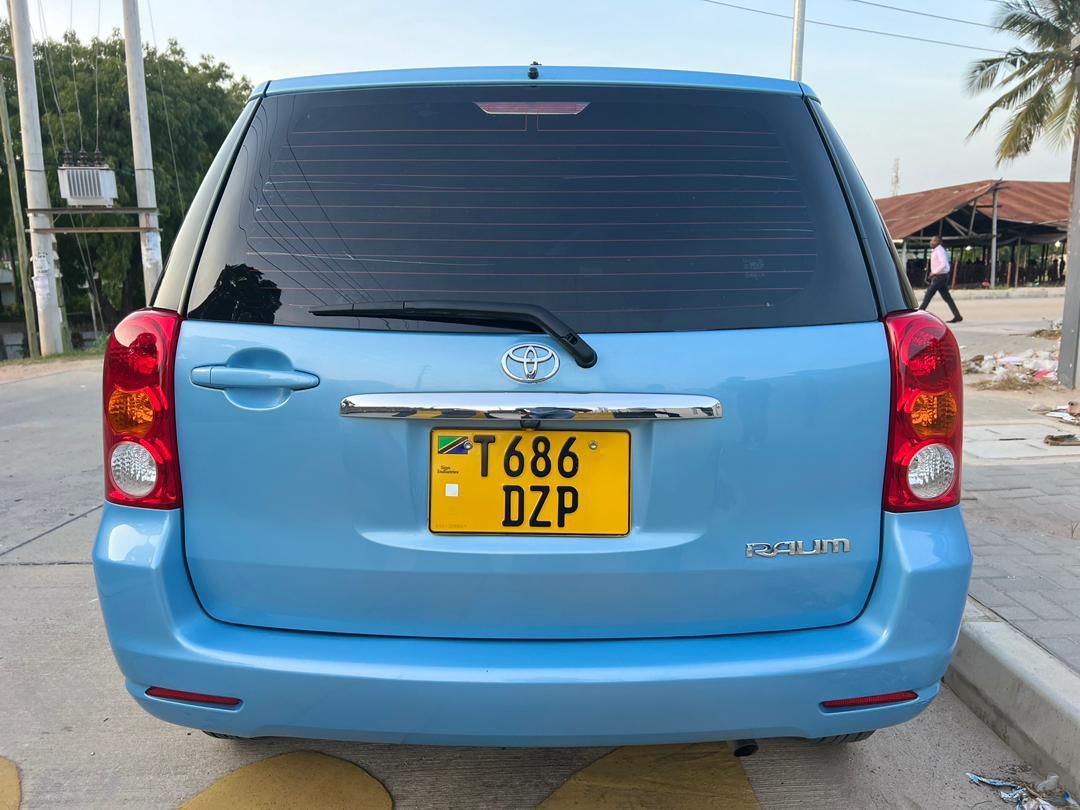 A picture of car