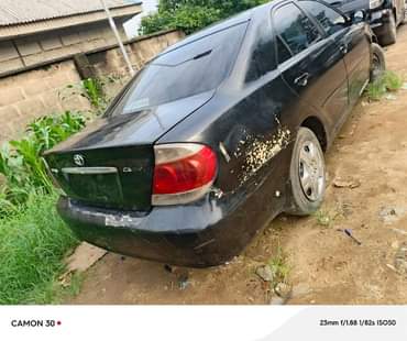 A picture of Toyota Camry 05
