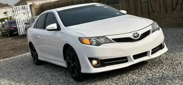 A picture of Brand TOYOTA Model CAMRY XLE Year 2012 Transmission Automatic Price