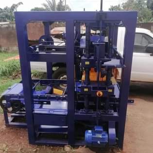A picture of Block machine for sale call me on 256751331103 or what