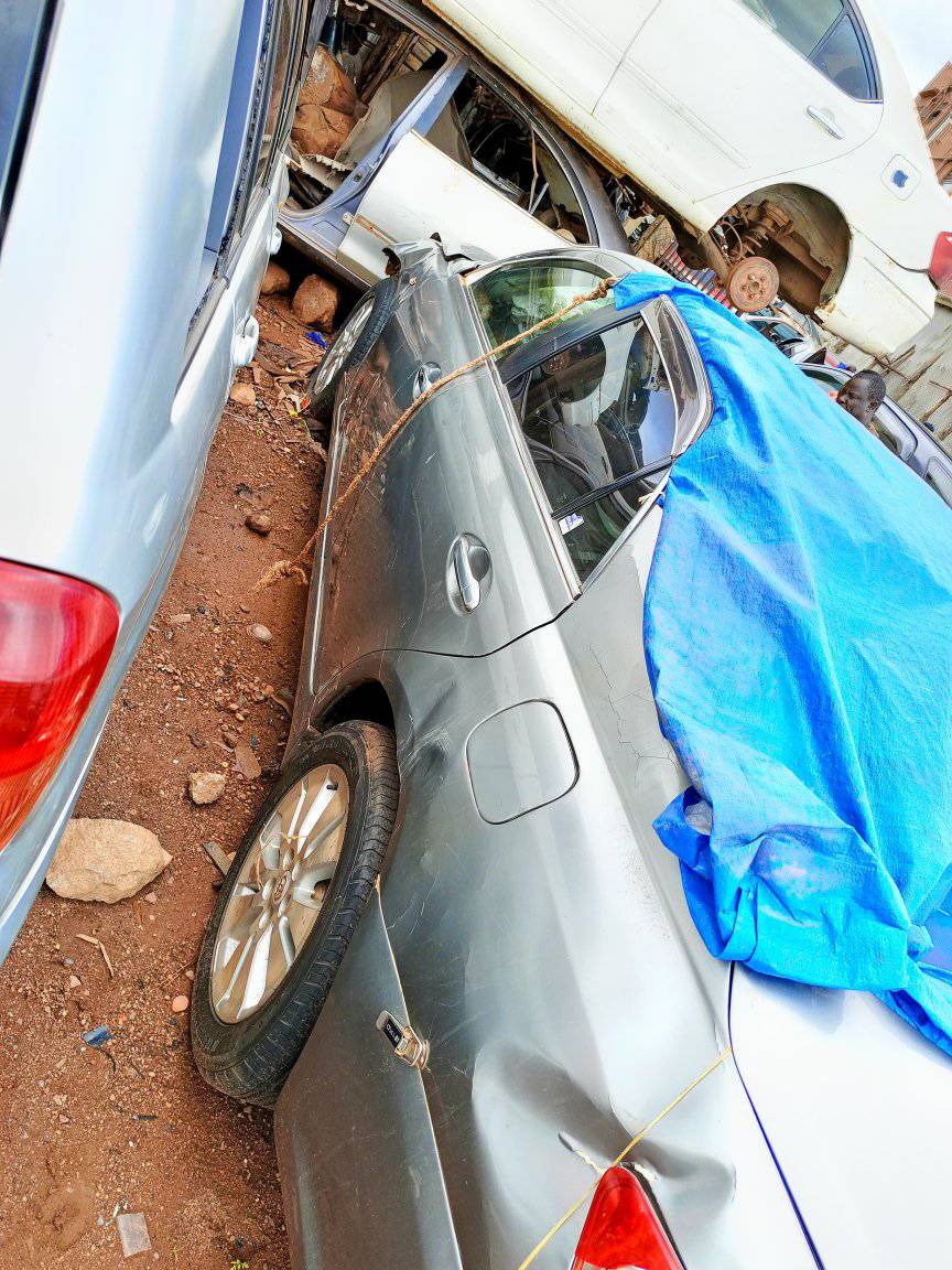 A picture of Am buying accident cars