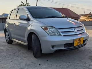 A picture of TOYOTA IST