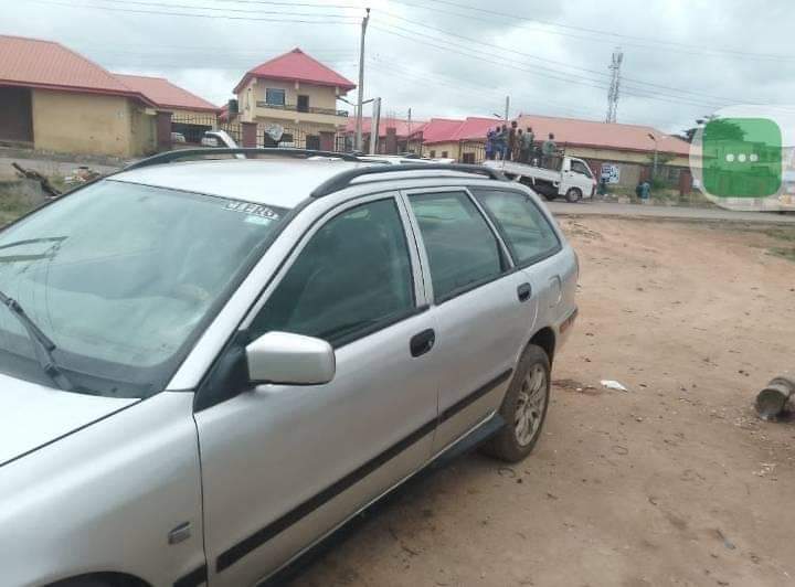 A picture of  Awoof SALES 4plugs Volvo wagon Automatic