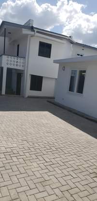 A picture of 3bedroom 2 ensuite msasani beach price 1200 